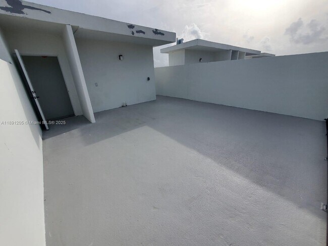 Building Photo - 14573 SW 261st Terrace