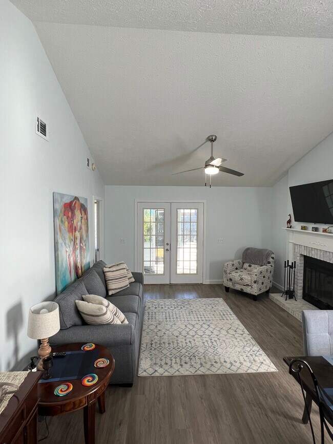 Living room to back porch - 115 Nautilus St