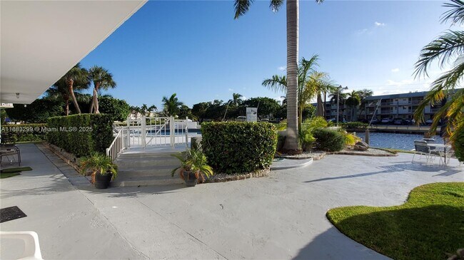 Building Photo - 467 Golden Isles Dr