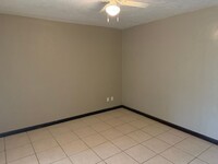 Building Photo - 3743 Donovan Dr