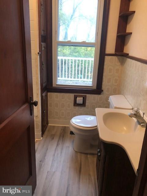 Building Photo - 501 N Ridge Rd