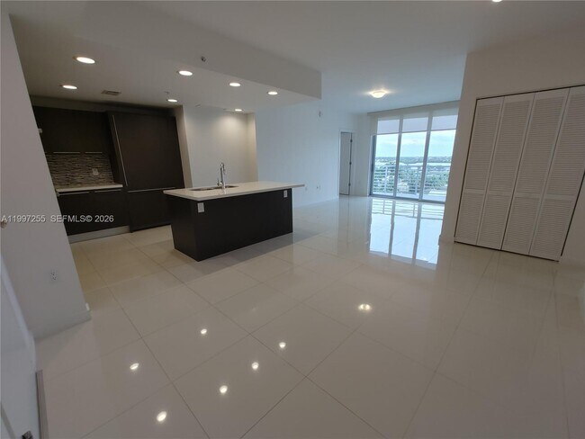 Building Photo - 7661 NW 107th Ave