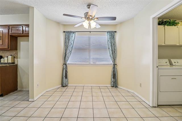 Building Photo - 2622 Briar Hill Dr
