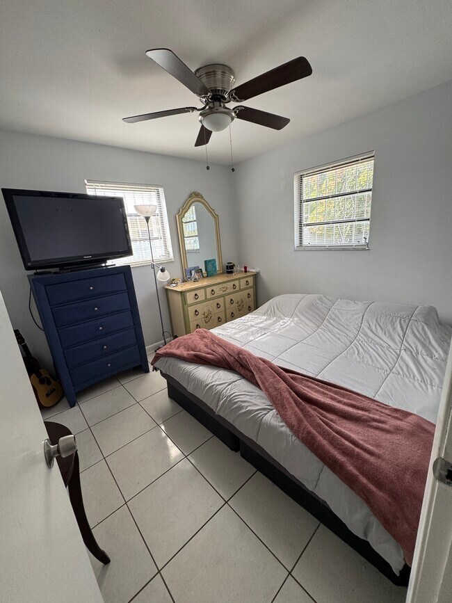 Building Photo - 17472 SW 105th Ave