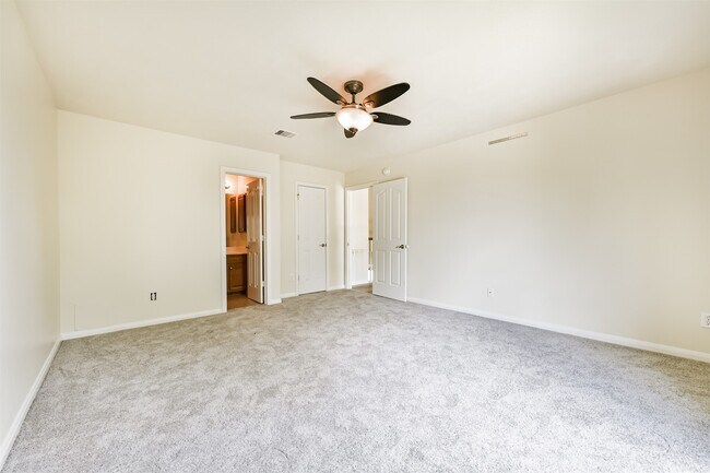 Building Photo - 2614 Brahman Dr