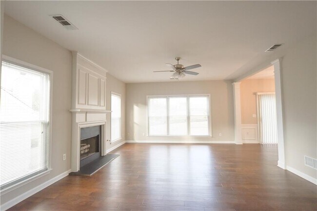 Building Photo - 4113 Glenaire Way NW