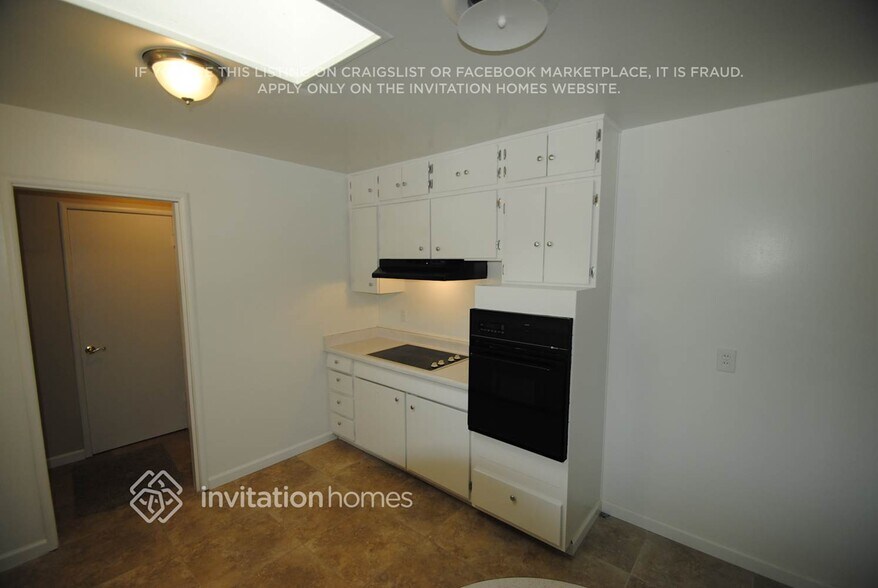 Building Photo - 4736 Cameron Ranch Dr