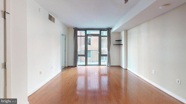 Building Photo - 1117 10th St NW