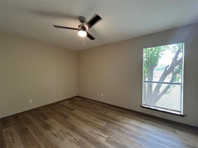 Building Photo - 1105 N Knowles Dr