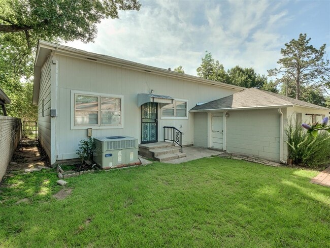 Building Photo - 4701 N Peniel Ave
