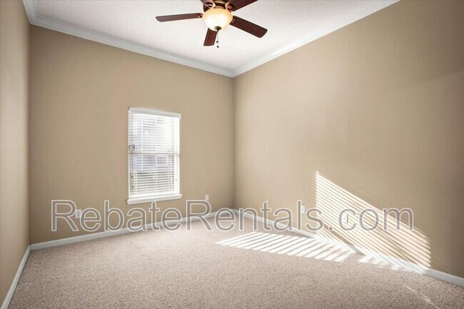 Building Photo - 7032 Deer Lodge Cir