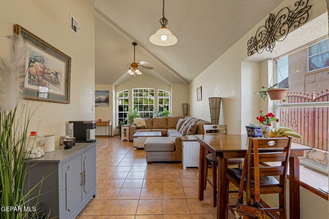 Building Photo - 11960 David Forti Dr