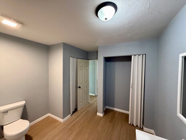 Building Photo - 3 Bed 1 Bath Home - Vouchers Accepted