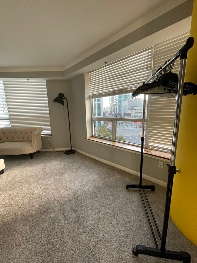 Building Photo - 400 Beale St