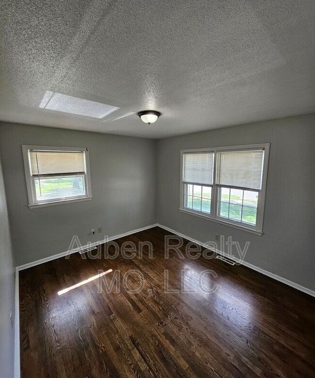 Building Photo - 9121 Blue Ridge Blvd