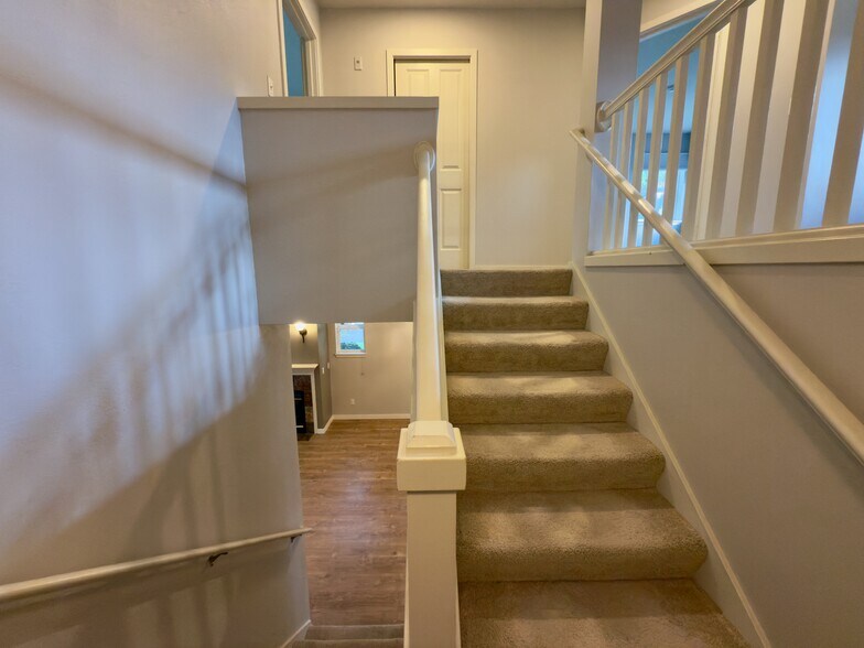Building Photo - 15632 NE 92nd Way