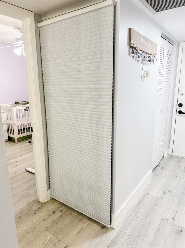 Building Photo - 841 NE 207th Ln