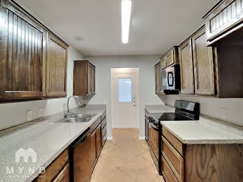 Building Photo - 226 Walnut Bend Rd