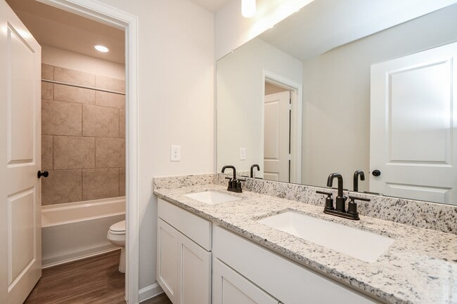 Building Photo - 12931 California Palm Ct