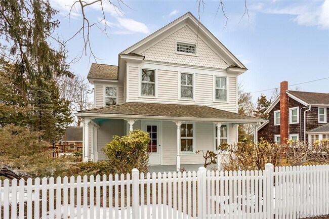 Building Photo - 685 Orchard St