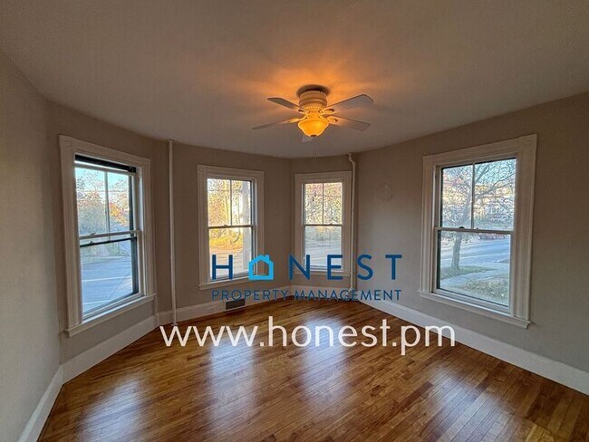 Building Photo - 103 Rackleff St