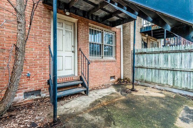 Building Photo - 4515 MacArthur Blvd NW