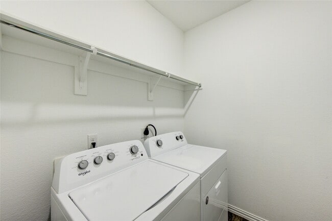 Building Photo - 1088 Rd 5102