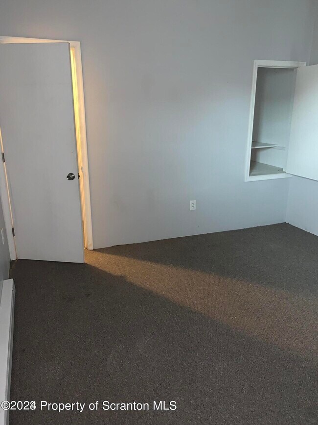 Building Photo - 412 Scott St