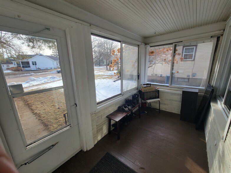 Building Photo - 2130 12th St