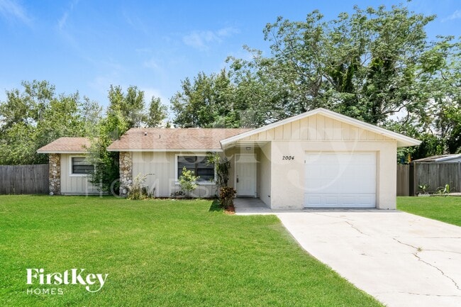 Primary Photo - 2004 Cecile St