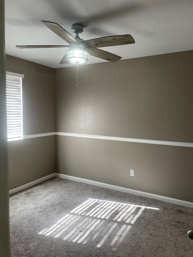 Building Photo - Pool and Spa