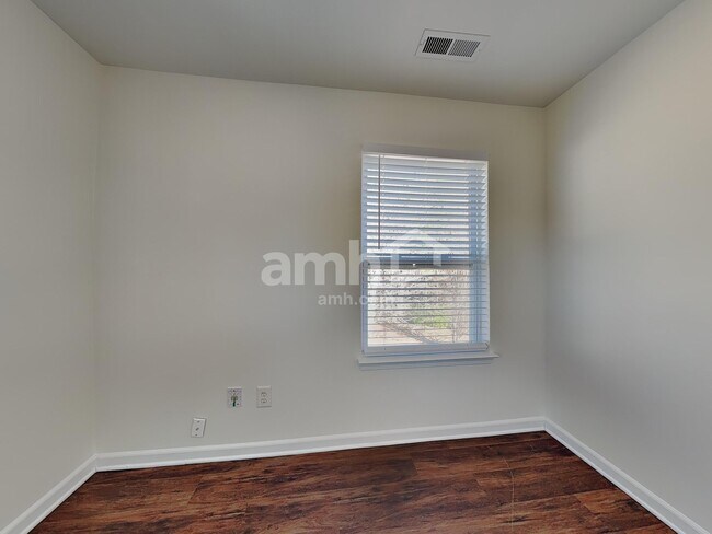 Building Photo - 15730 Lakepoint Forest Dr