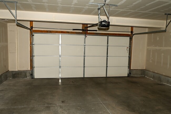 Building Photo - 2221 S 1180 W