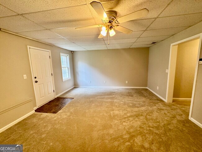 Building Photo - 1770 Highland Oaks Way NE