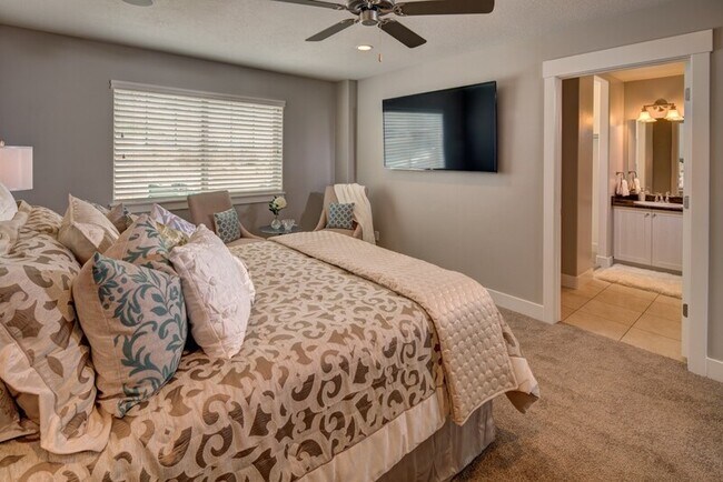 Building Photo - 1692 Aspen Loop