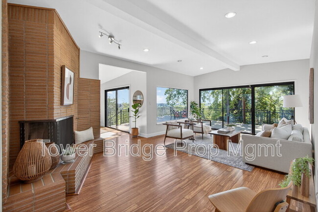 Building Photo - 3937 Orangewood Dr