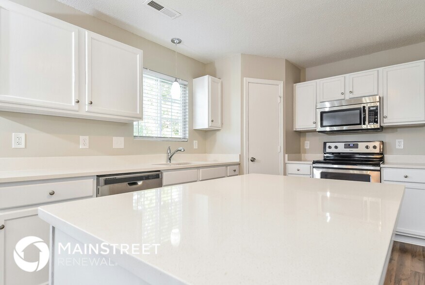 Building Photo - 5719 Waterpoint Dr