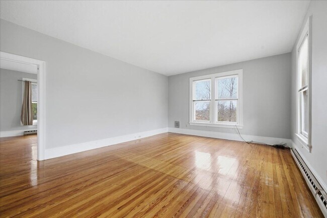 Building Photo - 825 Delaware Ave