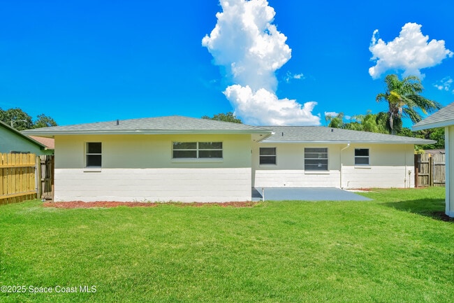 Building Photo - 2860 Hancock Dr