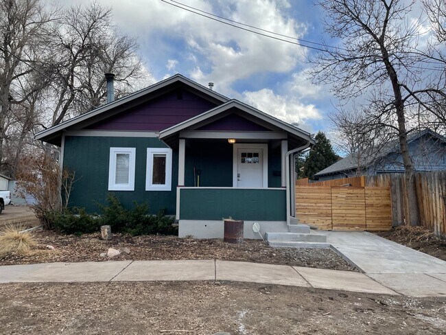 Building Photo - 6 Bedroom/2.5 Bath Home in North Fort Coll...