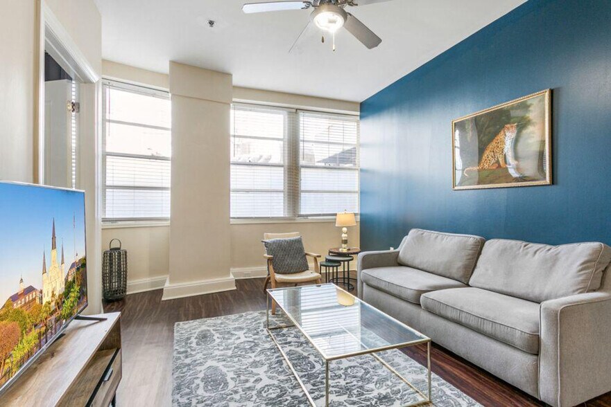 Primary Photo - 925 Common St