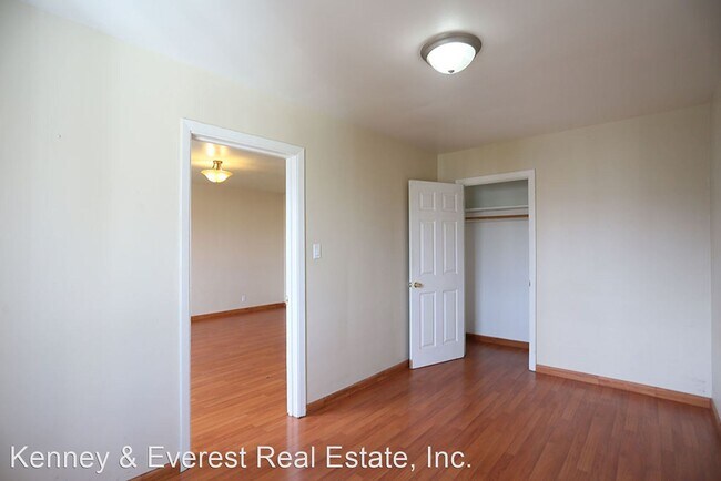 Building Photo - 1 br, 1 bath House - 948 South Van Ness Av...