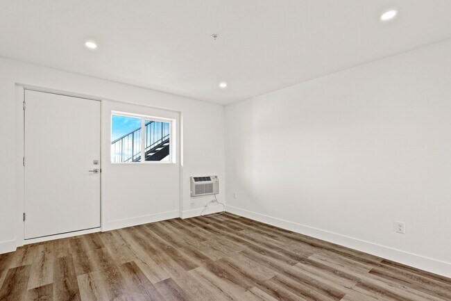 Floorplan - Eleven8 Apartments