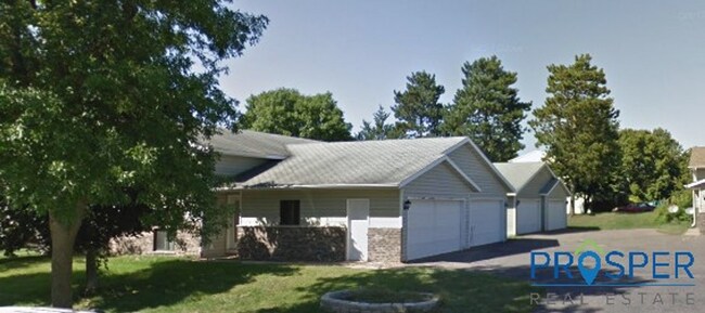 Primary Photo - 3 Bedroom Unit Located Near Oakwood Mall
