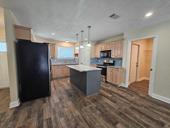 Building Photo - 8082 Sleepy Bay Blvd