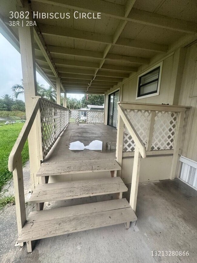 Building Photo - 3082 Hibiscus Cir