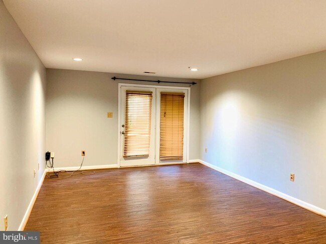 Building Photo - 18164 Royal Bonnet Cir