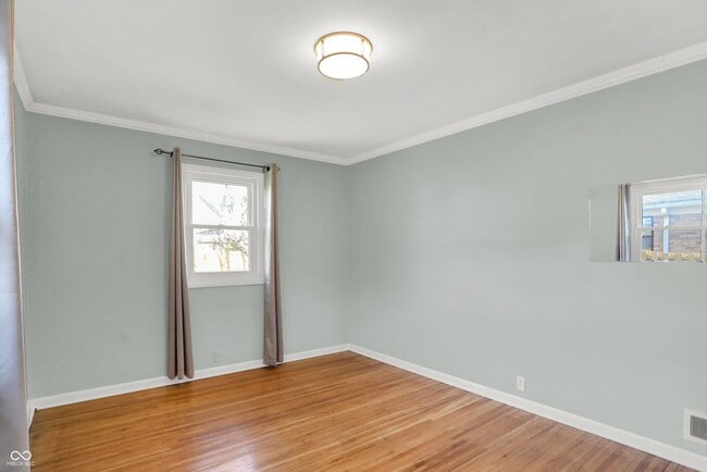 Building Photo - 1240 N Irvington Ave