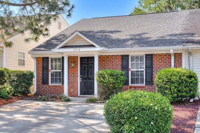 Building Photo - 2014 Emerald Bay Dr
