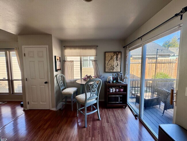 Building Photo - Centrally Located 3/2 Home in Central Kits...